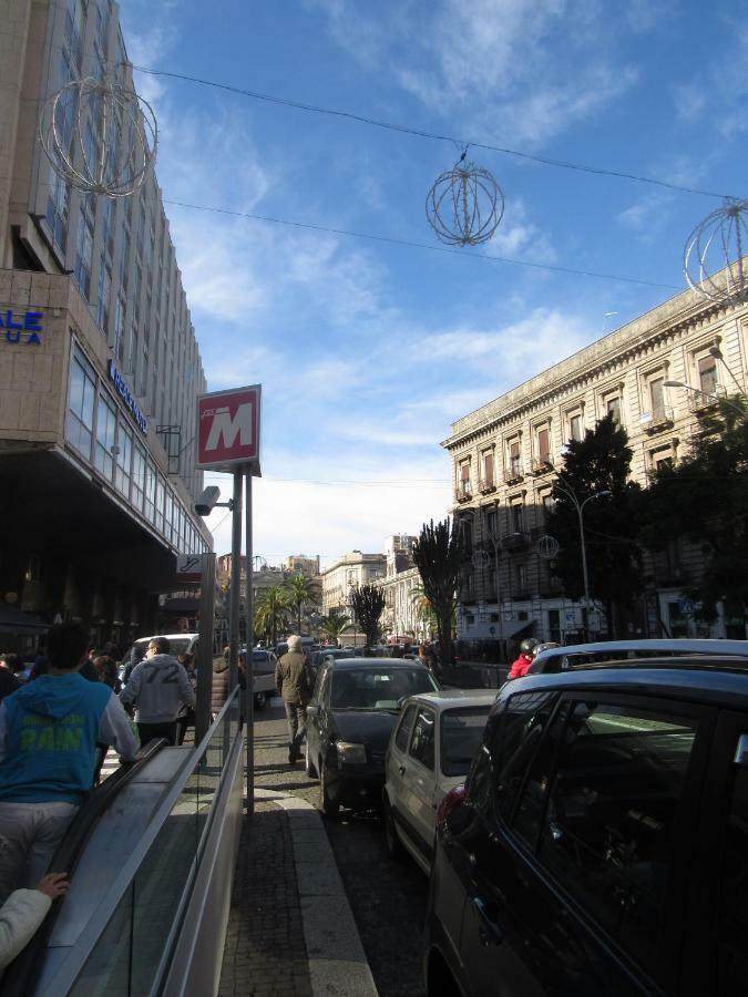 A casa di Milena Apartment Catania Bagian luar foto